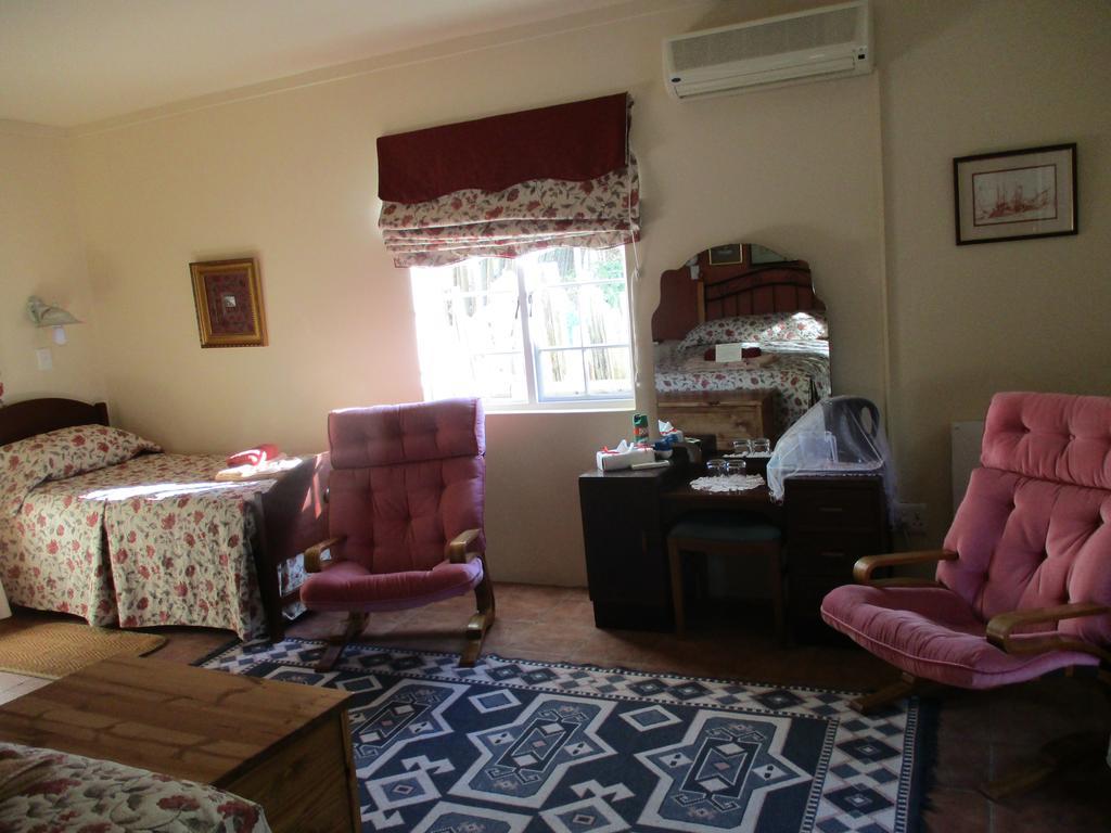 Van Rhyn Guest House Vanrhynsdorp Exterior photo