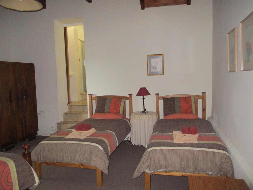 Van Rhyn Guest House Vanrhynsdorp Exterior photo